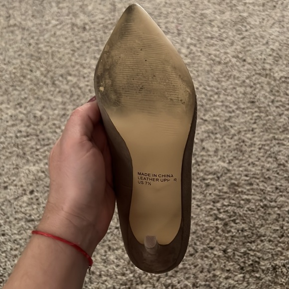 Cathy Jean Pointed Toe Pump Suede Tan - Picture 5 of 5